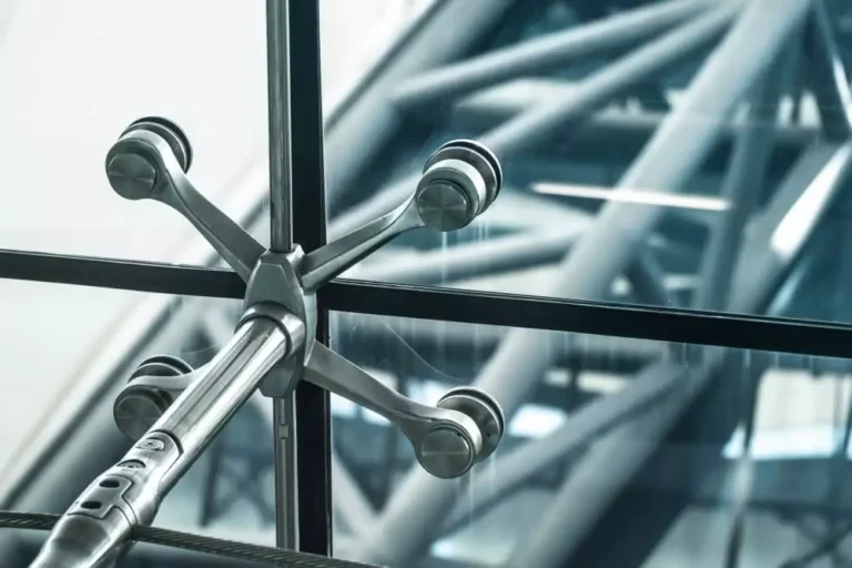Glass Spider Fitting2