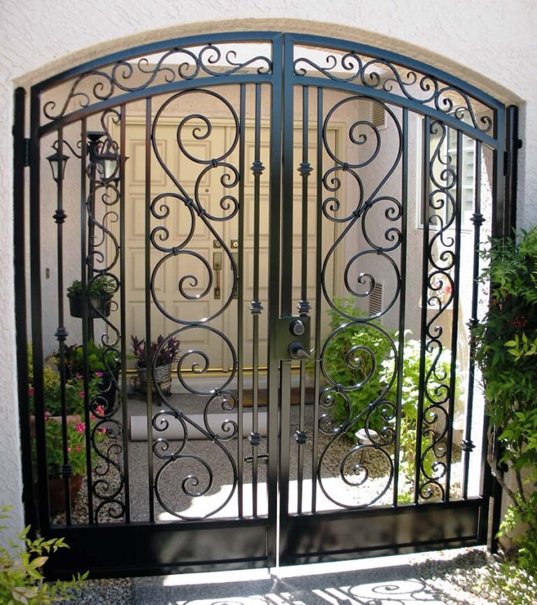 rod iron gate