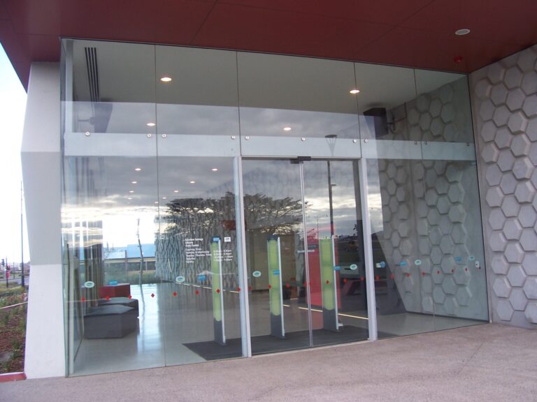 Auto glass Door (2)