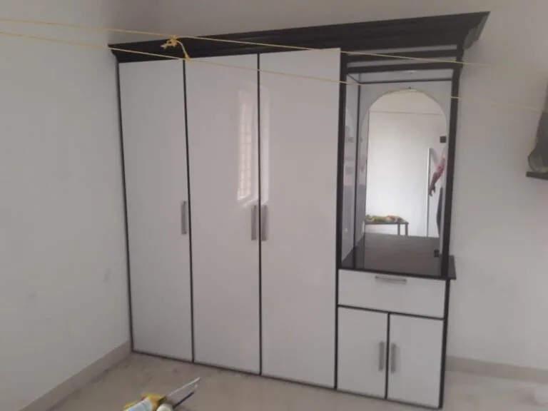 Aluminum-Wardrobes3-768x576