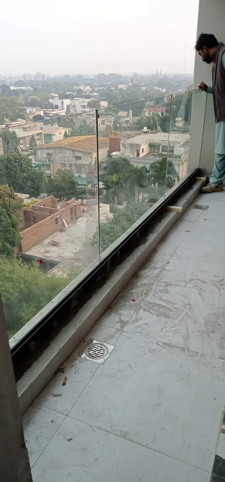 Glass-Railing-1-768x1640