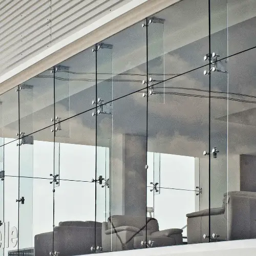 Glass-Spider-Fitting1