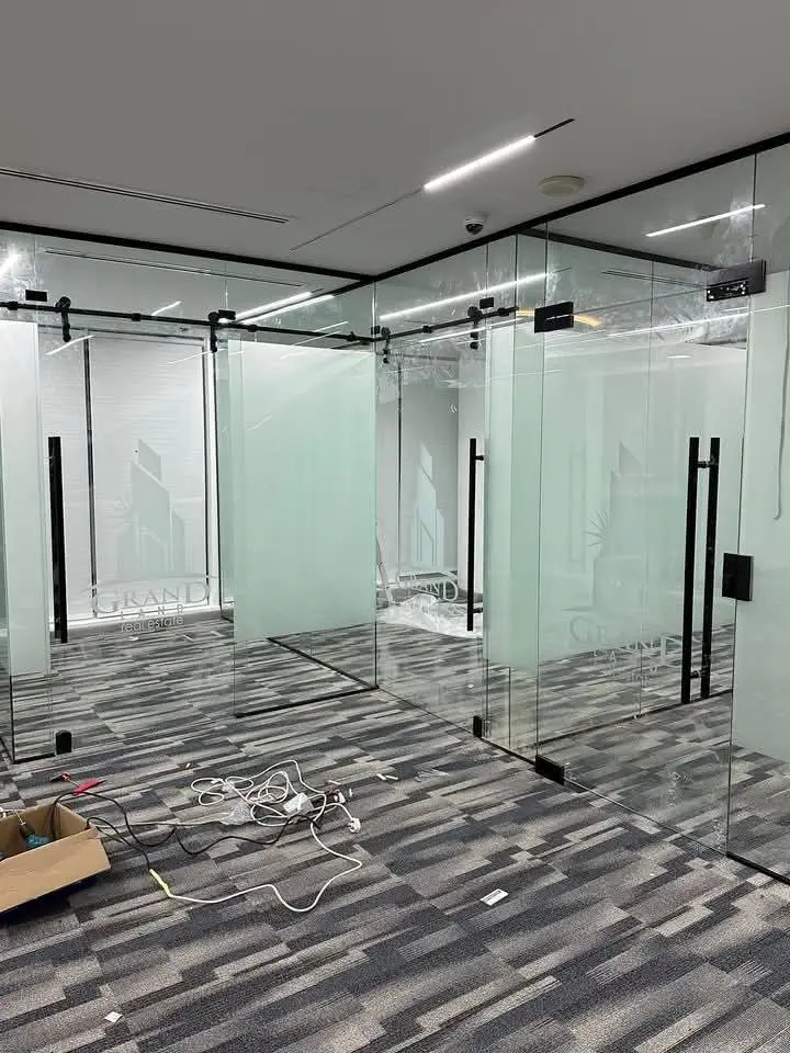 Executive Office Partition with Aluminium Frame