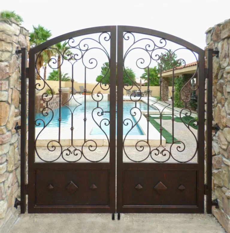 Rod-Iron-Gate2-768x780